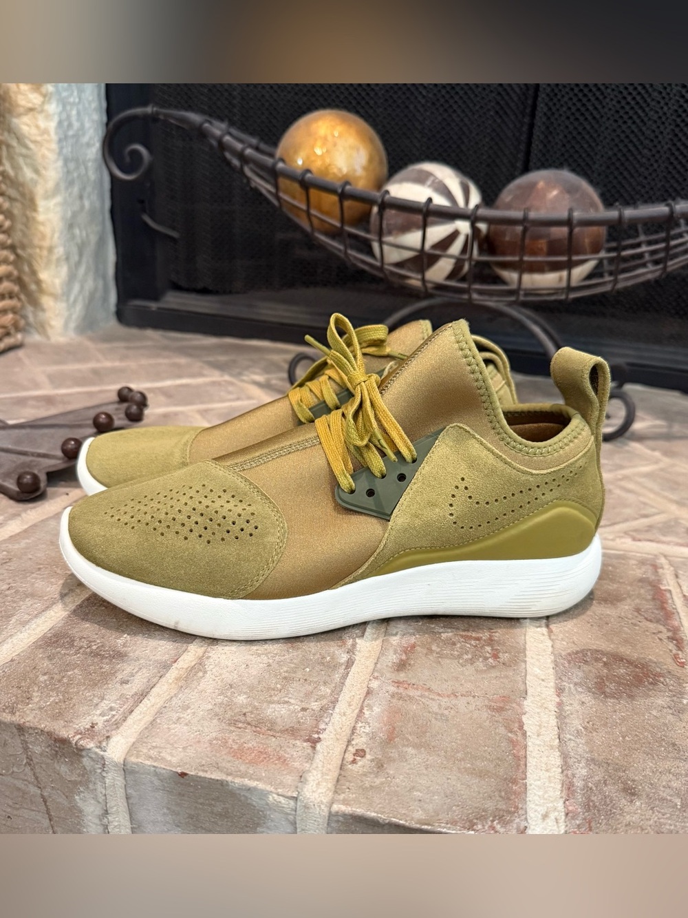 Nike Lunarcharge Premium Trainers